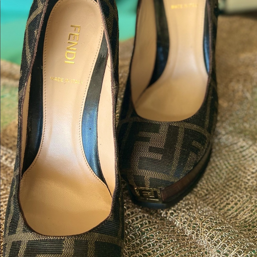 Brand New* Fendi Tobacco Zucca Canvas Fendista Platform Pumps